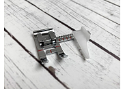 Лапка Janome 202218005 с регулируемым направителем